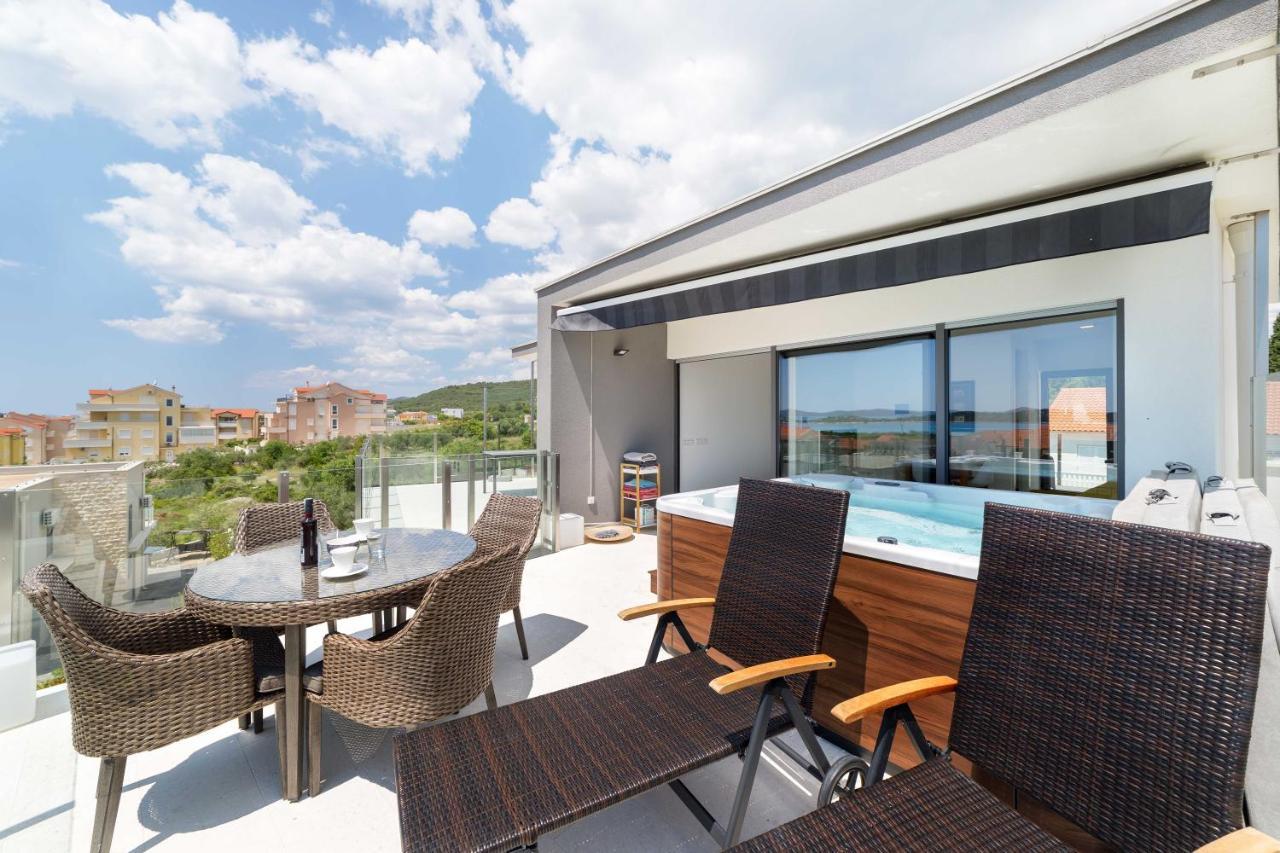 Villa Aliara Jacuzzi Apartment فوديس المظهر الخارجي الصورة